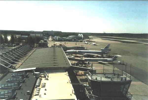 Hki-Vantaan ulkomaanterminaali